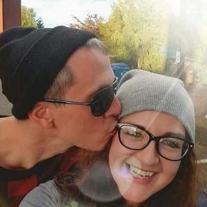 Meet your Posher, Cory